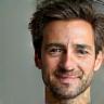 Julien Lambert, gérant d’une PME d’Aix-en-Provence, visage ravi